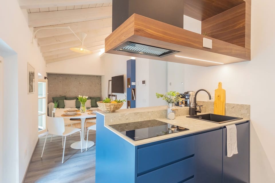 Apartment (2 Bedrooms) | Private kitchenette | Espresso maker, fridge, microwave, oven