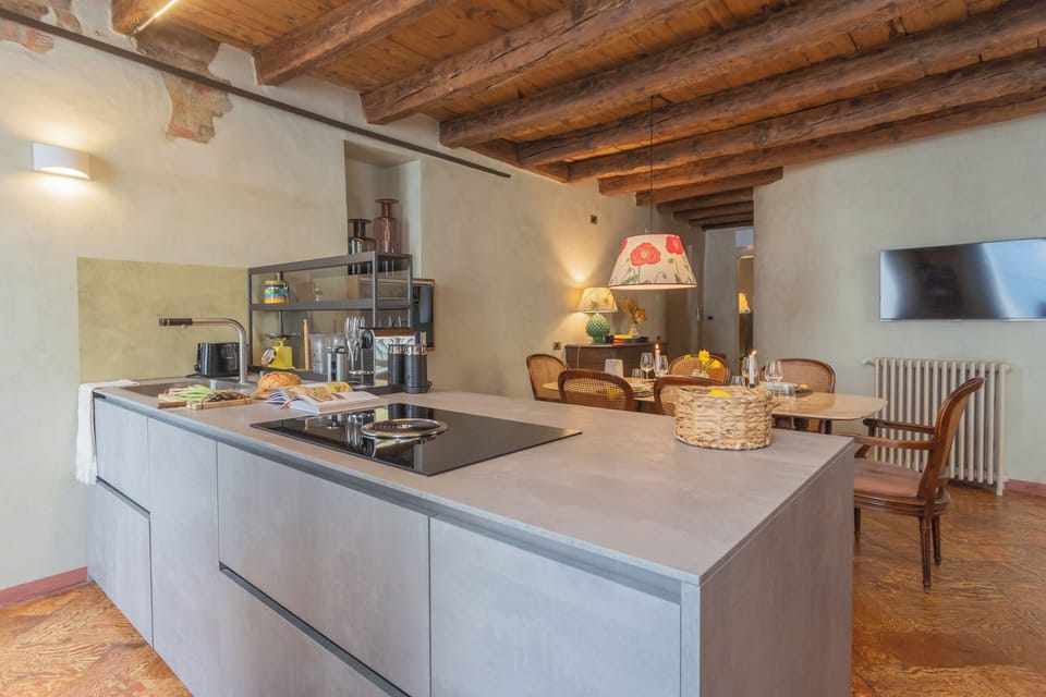 Apartment (2 Bedrooms) | Private kitchen | Microwave, oven, espresso maker, electric kettle
