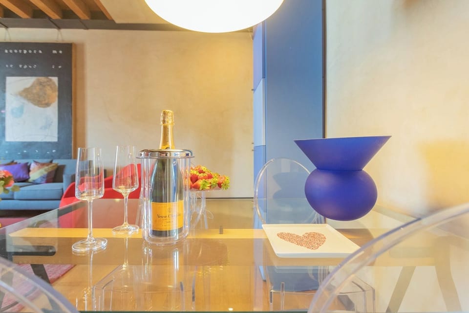 Apartment (2 Bedrooms) | Dining room
