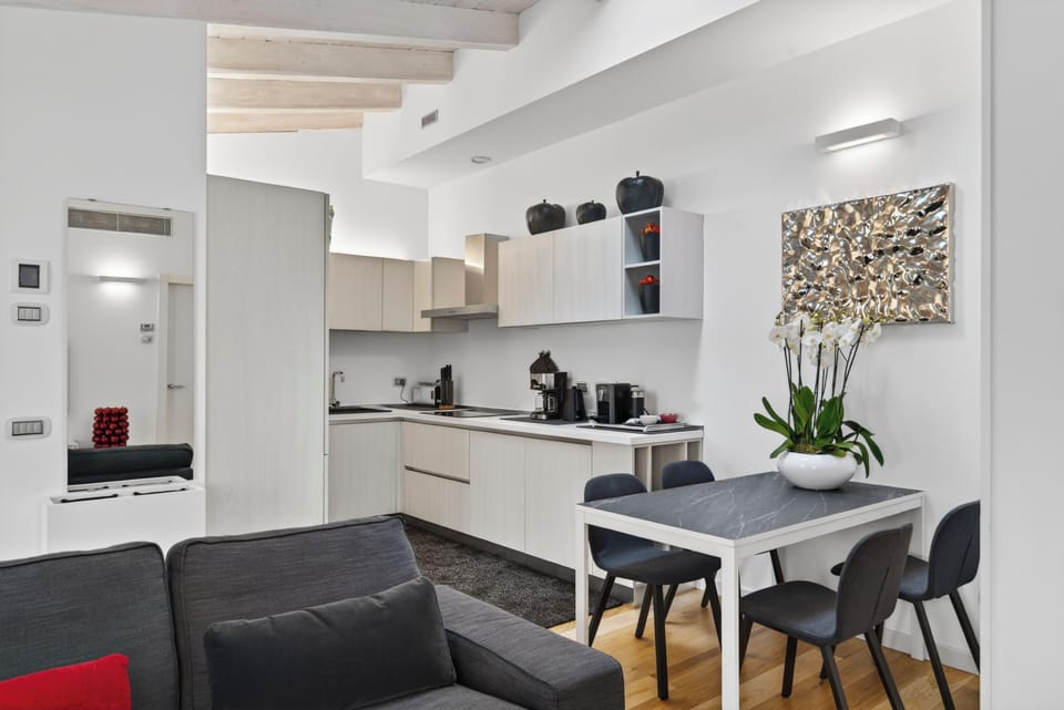 Apartment (2 Bedrooms) | Private kitchen | Espresso maker, fridge, oven, electric kettle