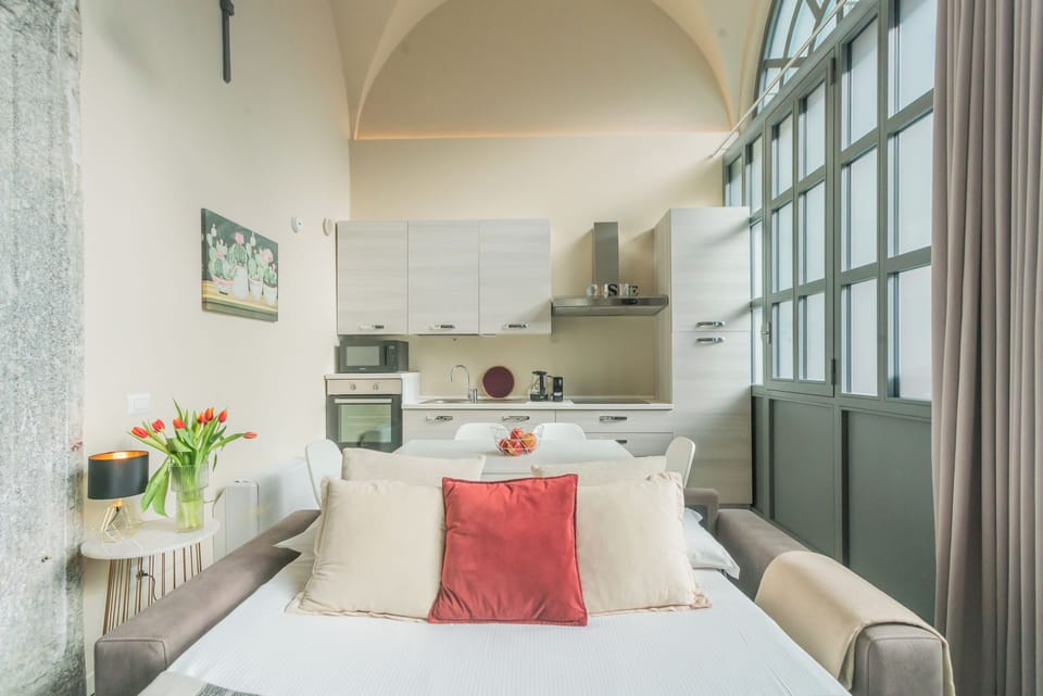 Fridge, oven, espresso maker, electric kettle