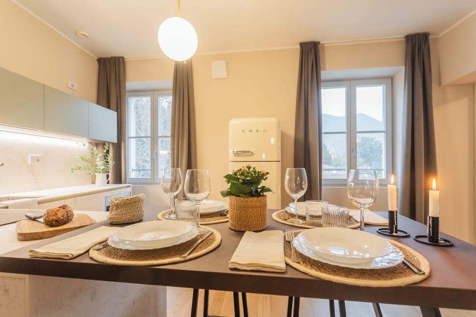 Apartment (1 Bedroom) | In-room dining