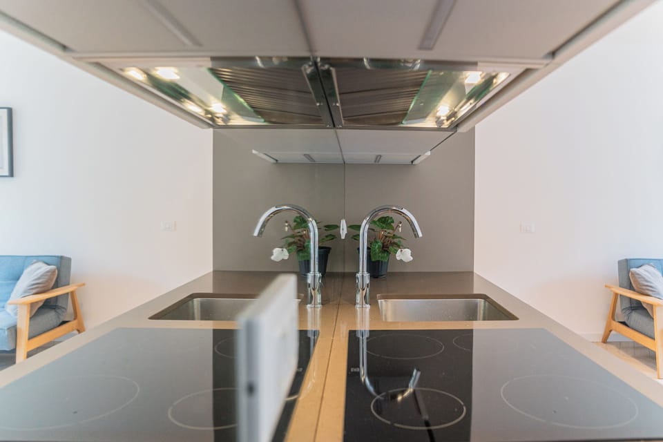 Apartment, 2 Bedrooms (2 Bedrooms) | Private kitchenette | Microwave, oven, espresso maker, electric kettle