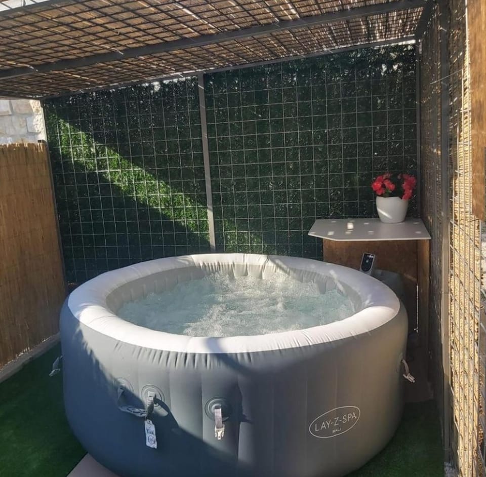 Outdoor jacuzzi