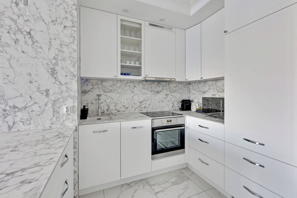 Superior Apartment | Private kitchenette | Coffee/tea maker, electric kettle, highchair, griddle