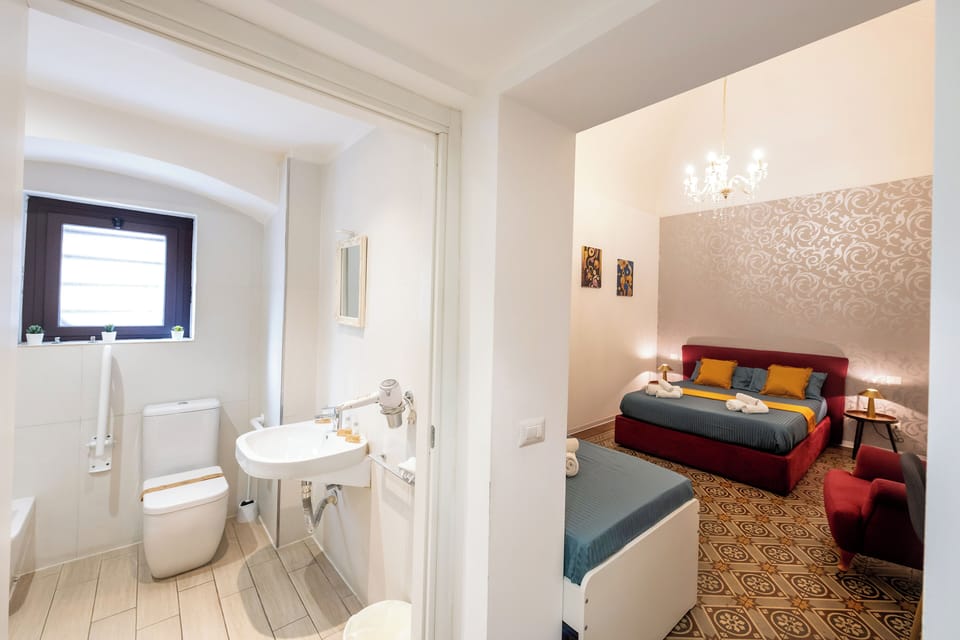 Standard Triple Room | Bathroom | Shower, hair dryer, bidet, towels
