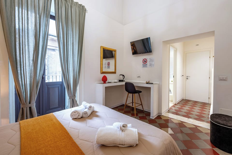 Superior Double Room | Desk, laptop workspace, soundproofing, free WiFi