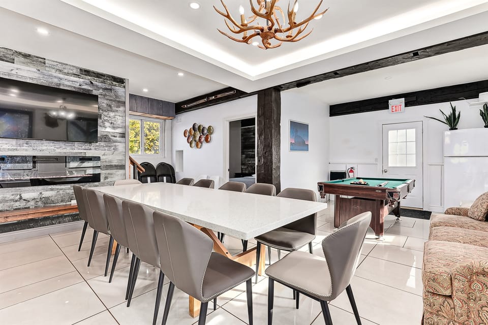 Dinning Area - Unit 1