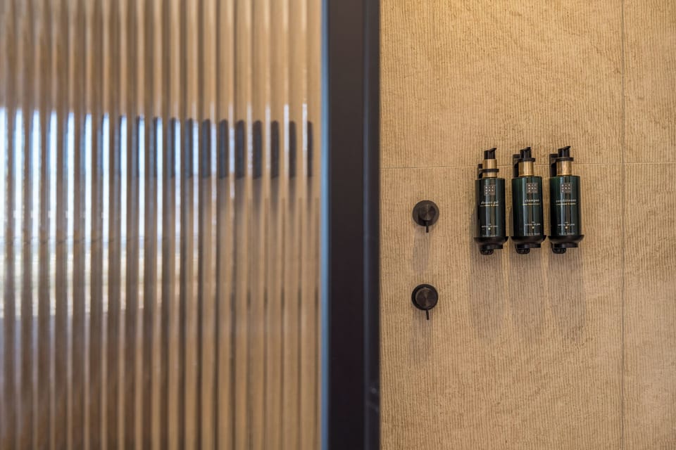 Deluxe Double | In-room safe, desk, laptop workspace, blackout drapes