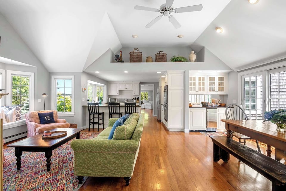 1st Floor Living Room 
