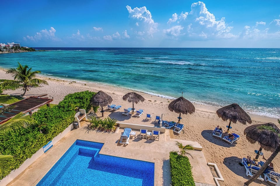 La Joya Pool and Beachfront