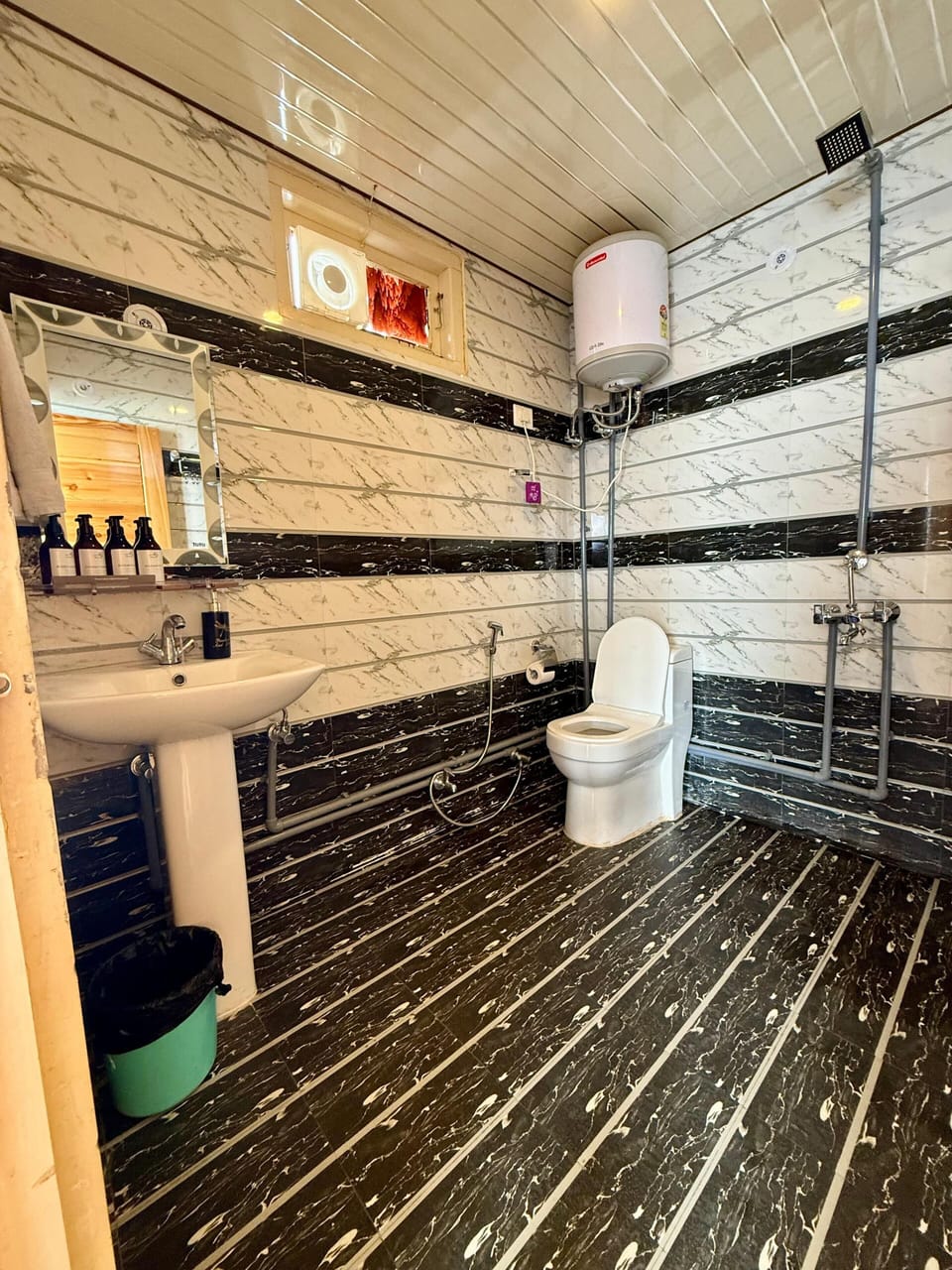Shower, towels, soap, shampoo