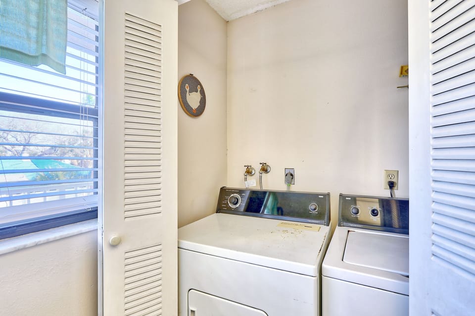 Washer/Dryer in Unit