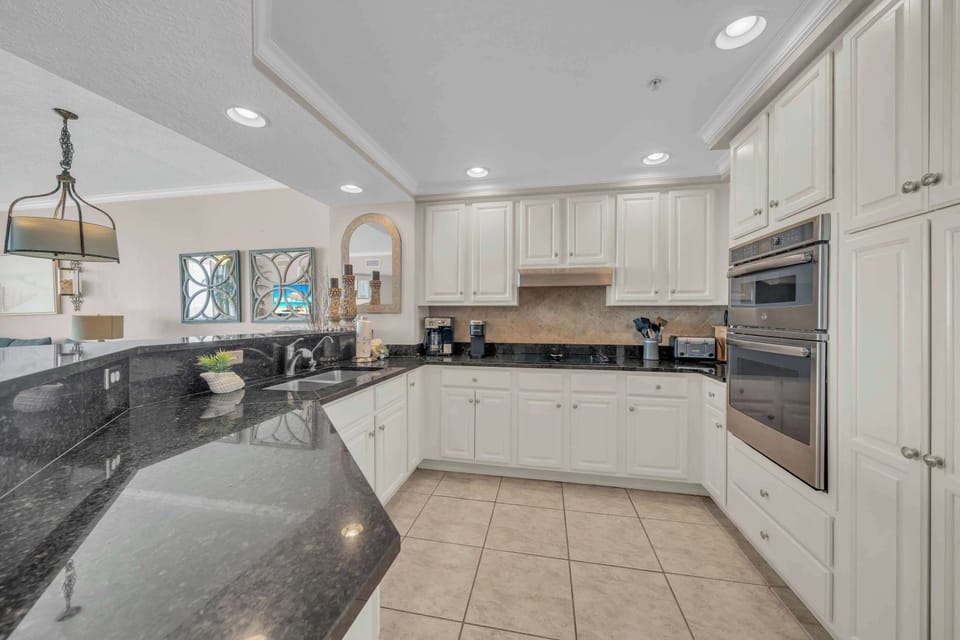 Fully equipped kitchen