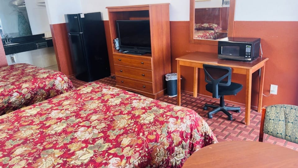 Double Room, Non Smoking | Desk, iron/ironing board, free WiFi, bed sheets