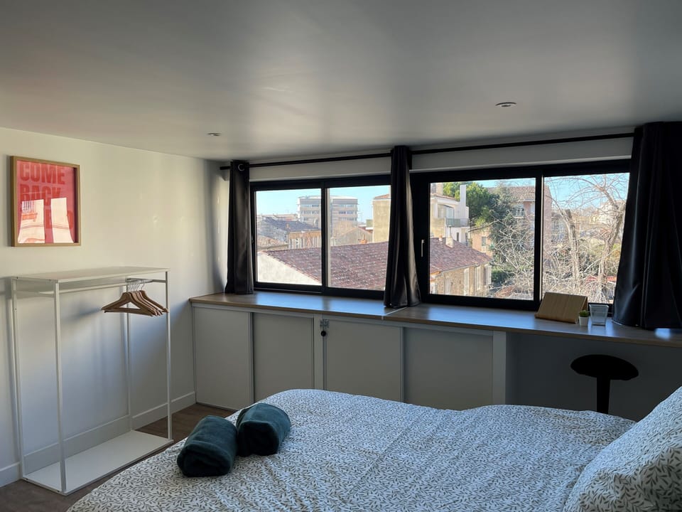 bedroom 3, stairs, toilet