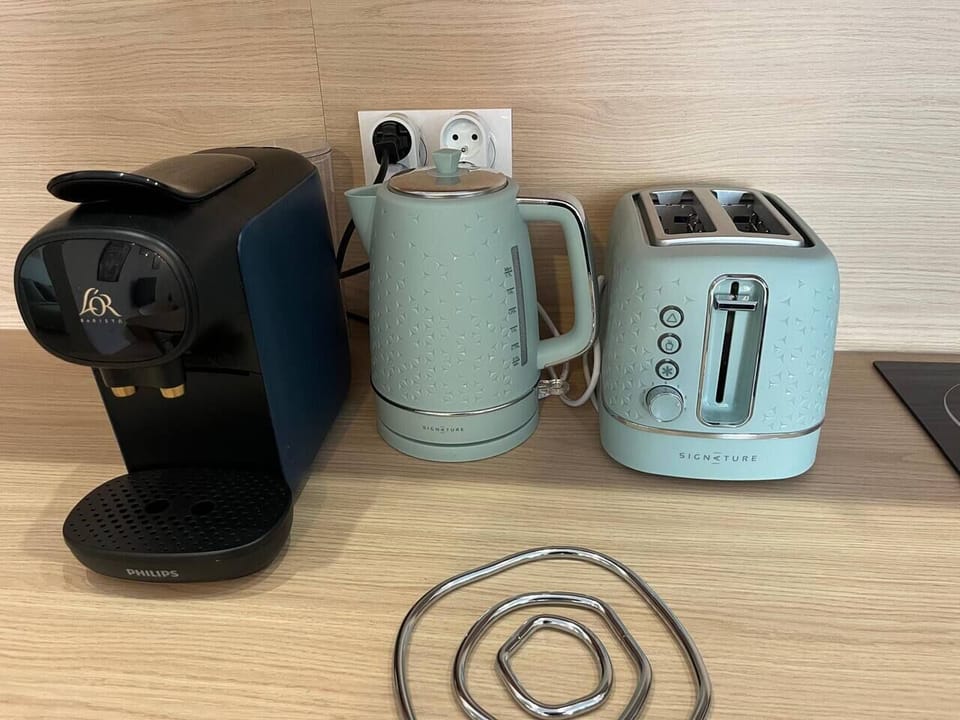 kitchen, coffee machine, kettle, toaster