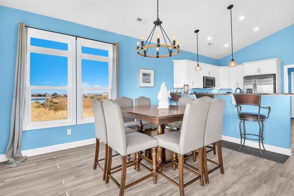 Dining Seating for 8 - 2nd Floor