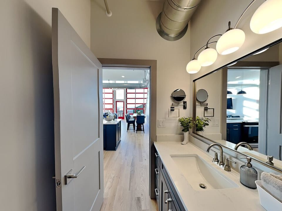 Full Bathroom off of kitchen