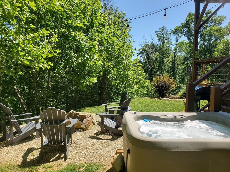 Hot tub, firepit and twinkle lights