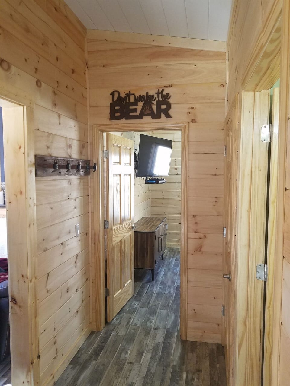 Hallway to 2nd bedroom