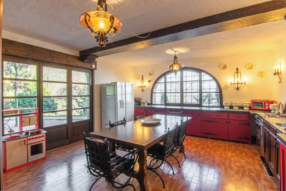 Kitchen and dining area