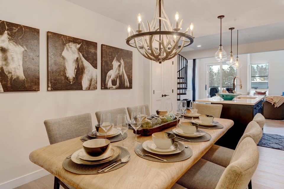 Luxury Dining Space