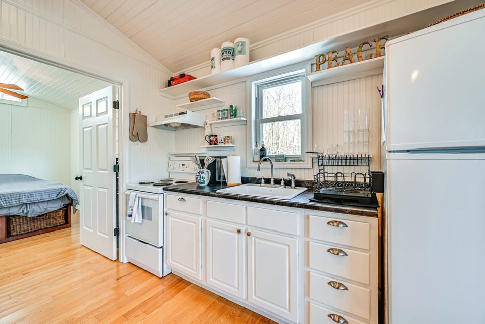 Kitchen | Guest House | Keurig Coffee Maker | Cooking Basics | Dishware/Flatware