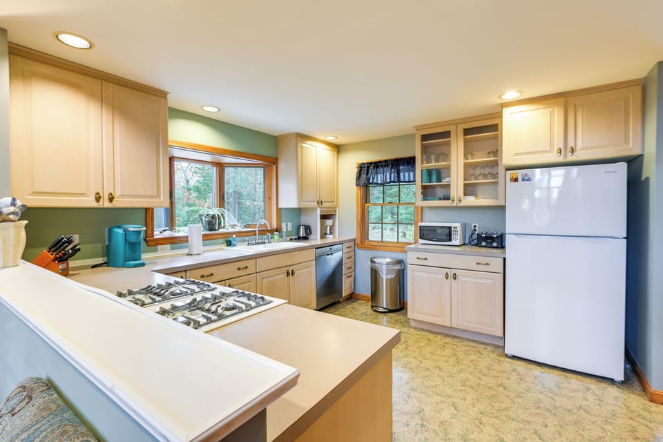 Kitchen | 1st Floor | Keurig | Drip Coffee Pot | Toaster