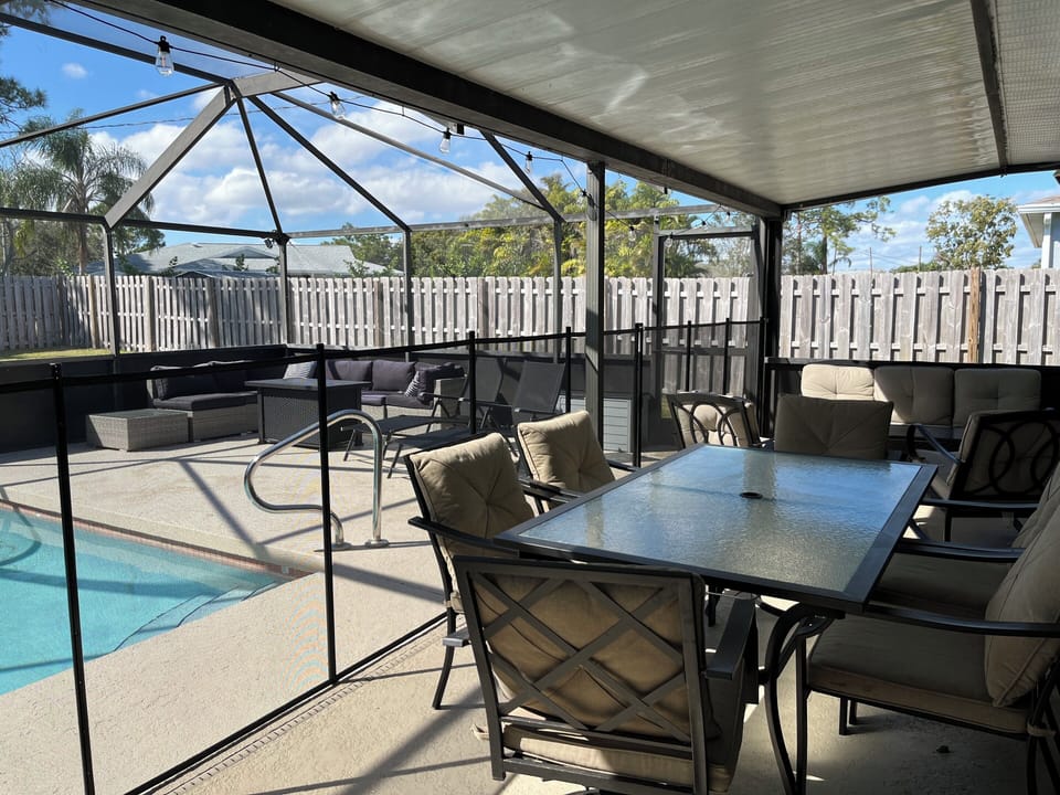 Outdoor dining