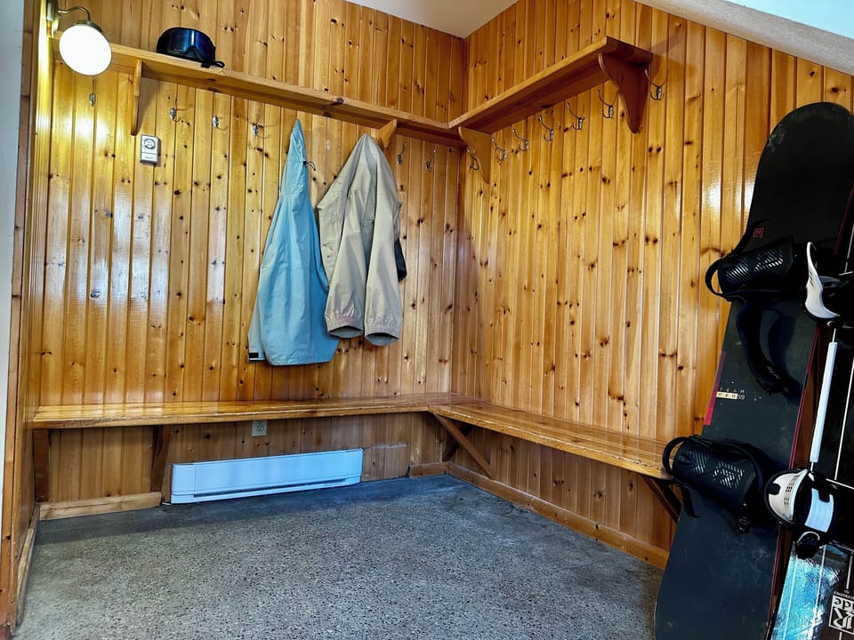 Gear/Ski Storage 