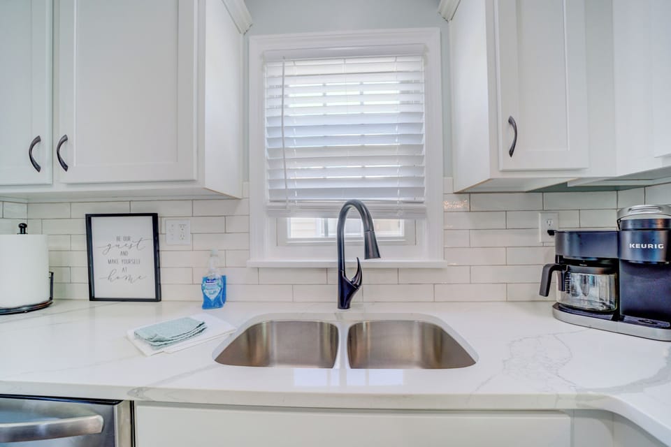 Kitchen Sink Area