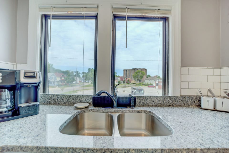 Kitchen Sink Area