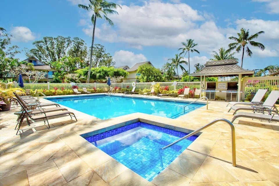 RESORT POOL & SPA
