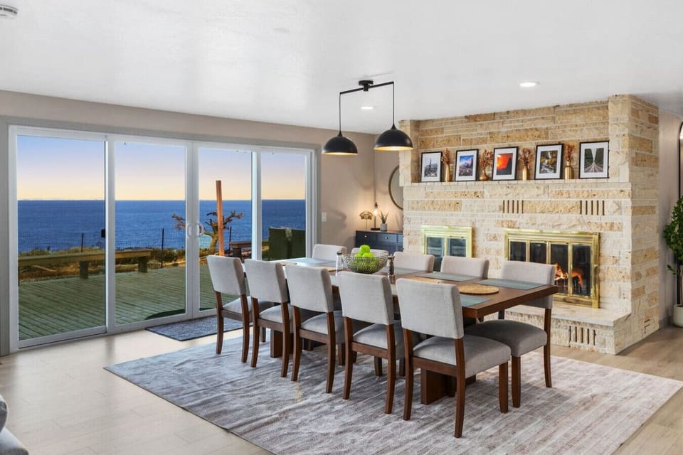 Oceanview Dining