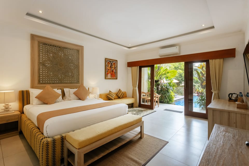 Deluxe Pool Access | Premium bedding, in-room safe, desk, iron/ironing board