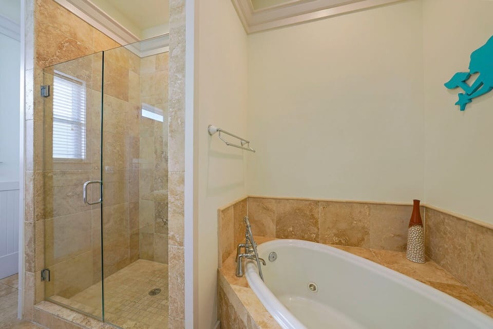 Arrabella - Seagrove Beach - Bathroom