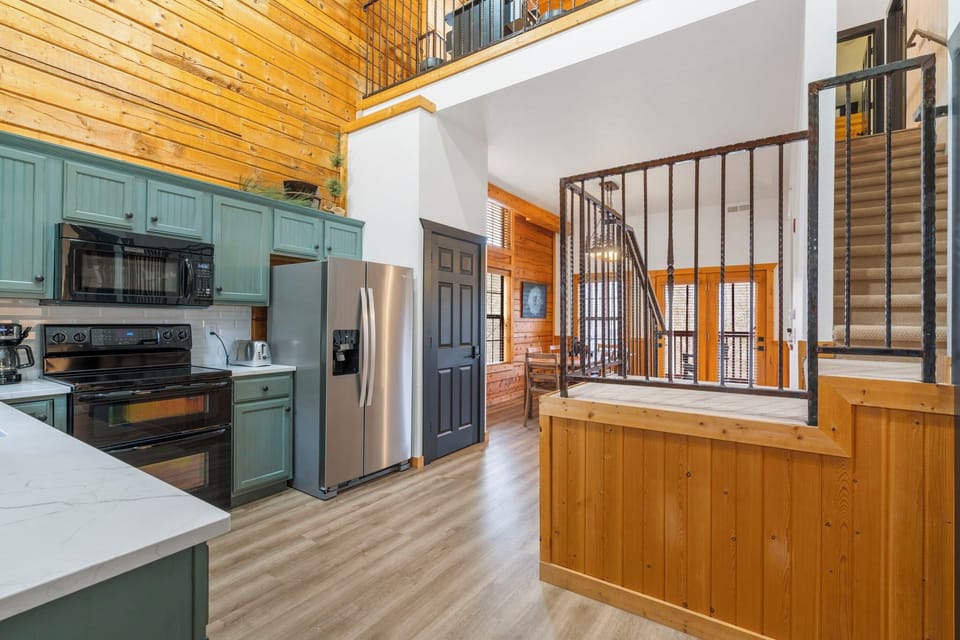 Entryway into the Kitchen