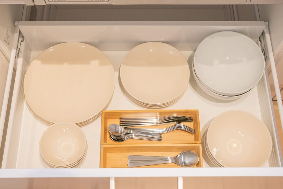 Comfort Villa | Private kitchen | Dishwasher, electric kettle, cleaning supplies, paper towels