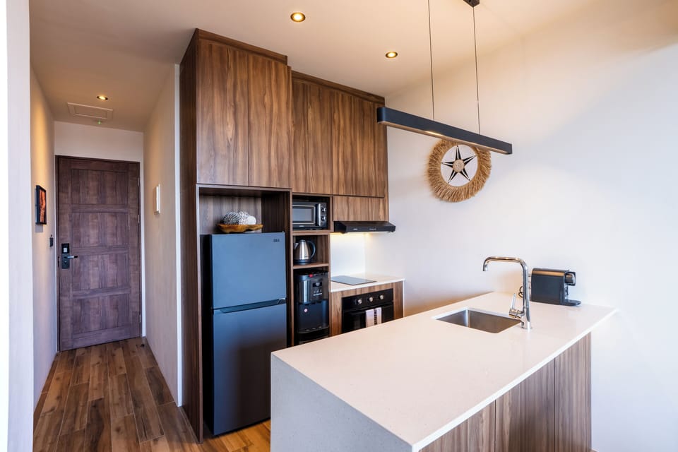 Family Apartment, 2 Bedrooms, Kitchen, City View | Private kitchen | Microwave, oven, coffee/tea maker, highchair