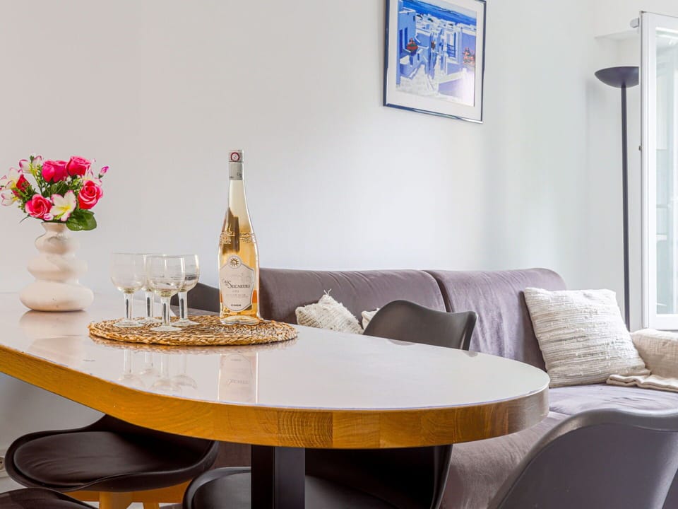 Table, Furniture, Flower, White, Bottle, Textile, Interior Design, Flowerpot, Yellow, Picture Frame