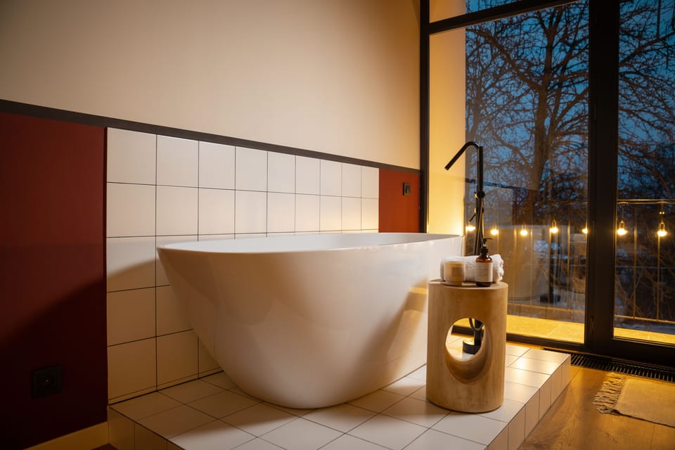 Deluxe Double Room, Garden View | Bathroom | Free toiletries, hair dryer, bathrobes, slippers