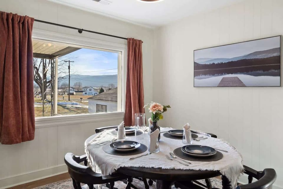 Dining room table
