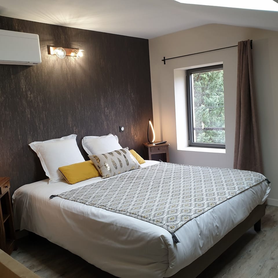 Blackout drapes, soundproofing, iron/ironing board (on request)
