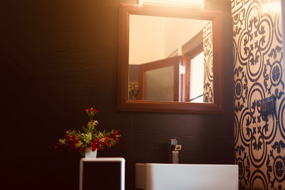 Room, 2 Bedrooms, Smoking, Balcony | Bathroom