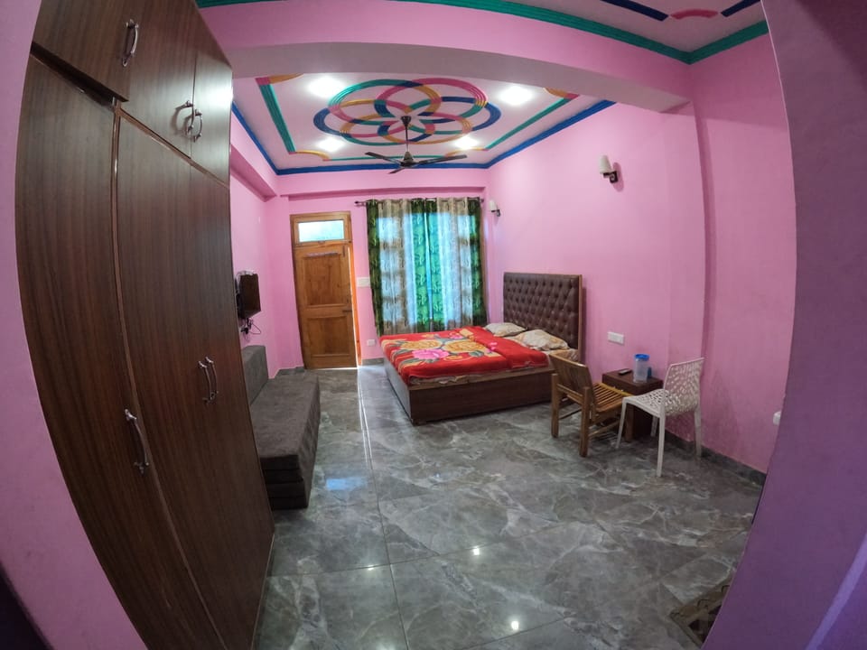 Deluxe Single Room, Mountain View | Free WiFi