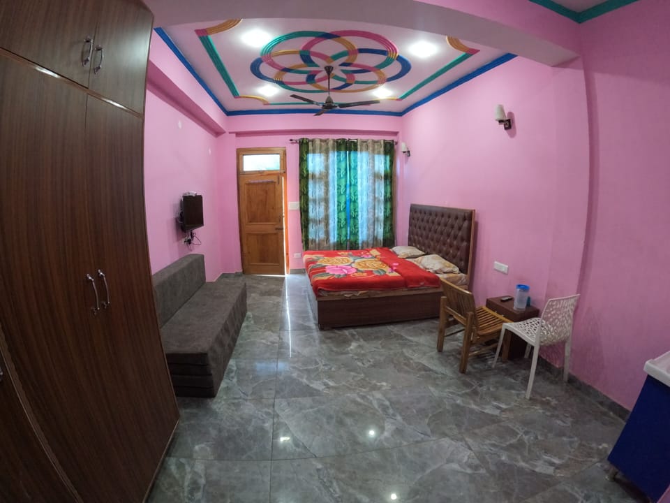 Deluxe Single Room, Mountain View | Free WiFi