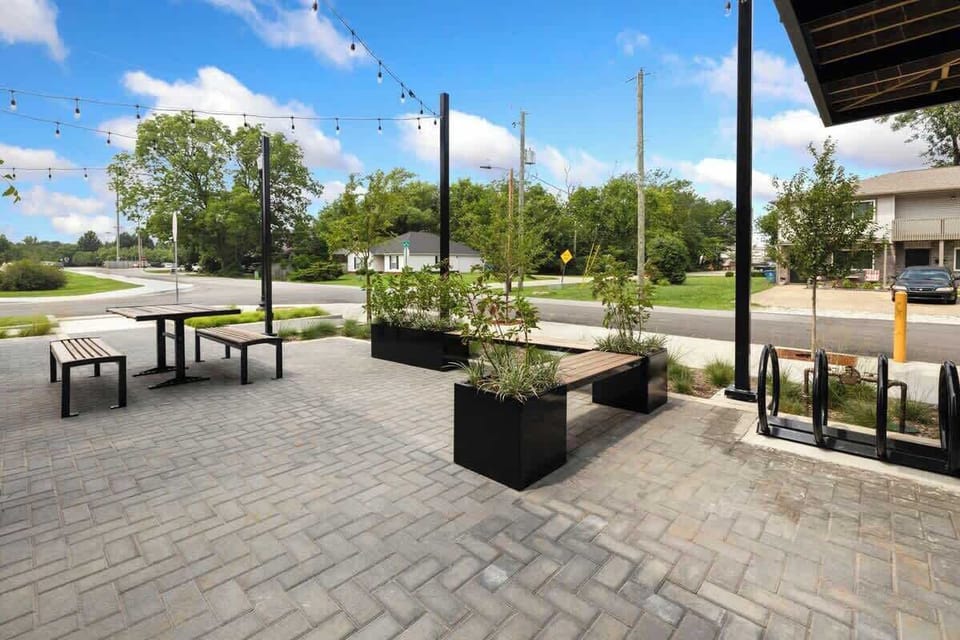 Outdoor dining