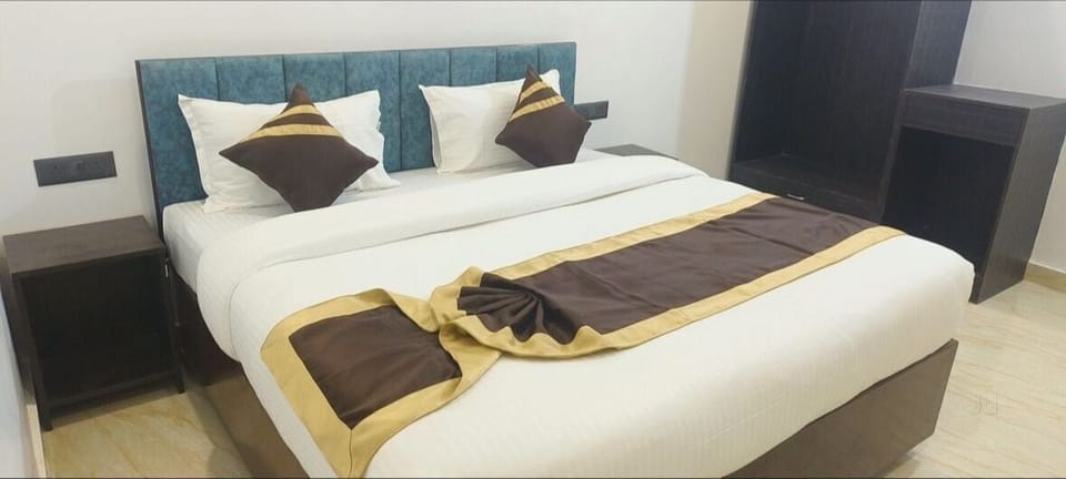 Double Room | Desk, laptop workspace, free WiFi