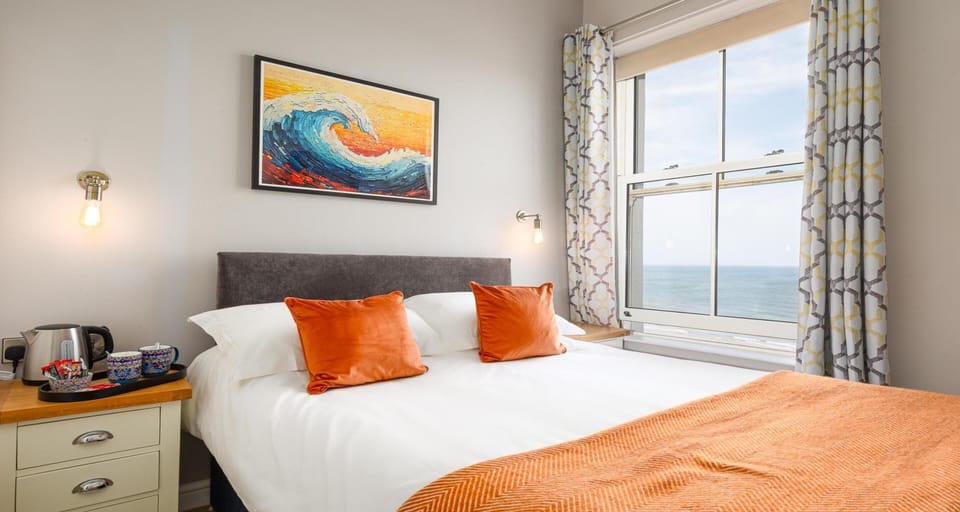 Premium bedding, iron/ironing board, travel crib, free WiFi